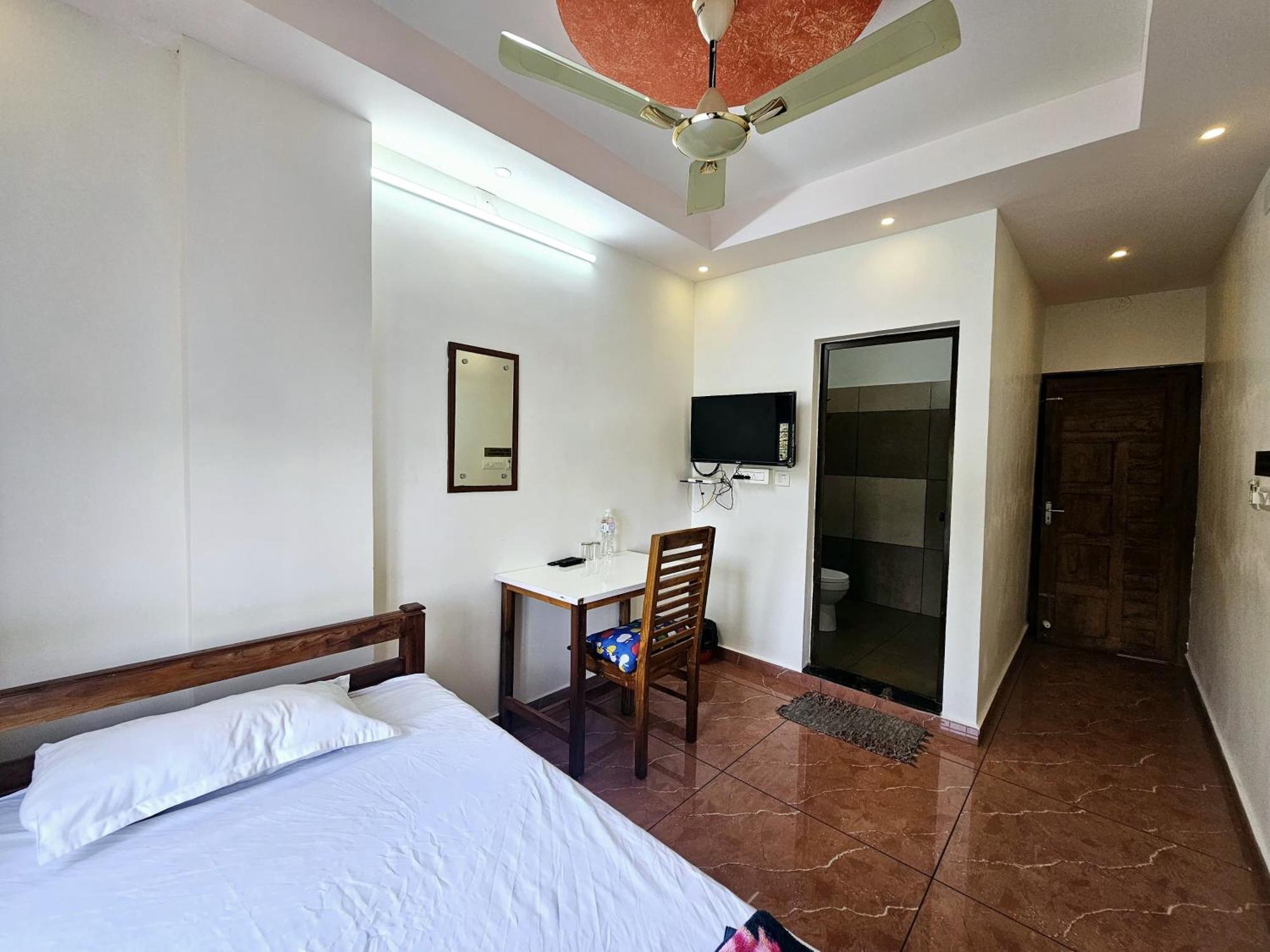 Hotel Mist Residency à Kattappana Extérieur photo